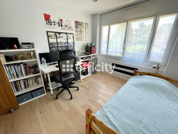 Appartement
         4 pièces
        - 92 m² Exclusivité 640 000 € *