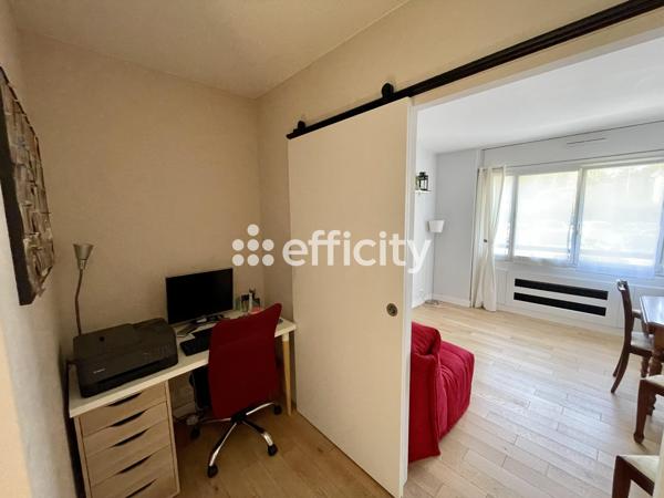 Appartement
         4 pièces
        - 92 m² Exclusivité 640 000 € *