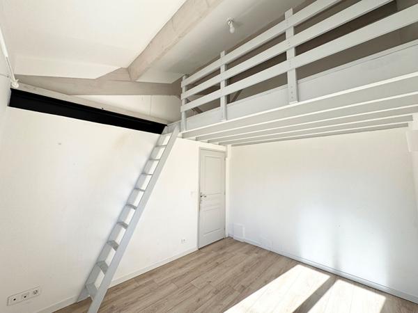 PESSAC-MAGONTY - Maison individuelle - 5 pièces - 128.34m2 - 4 chambres - Cheminée - Garage - Jardin - Parcelle 351m2