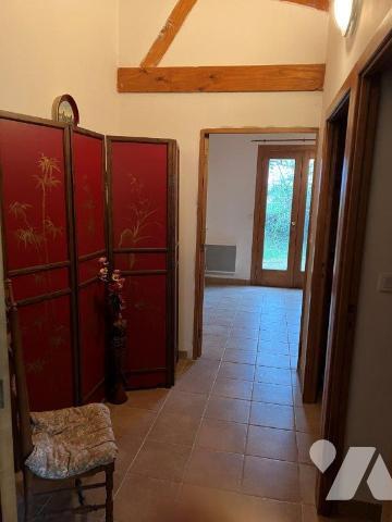 MIELAN (32) Entre MIELAN et VILLECOMTAL, Gasconne en plain-pied avec superbe vue sur les Pyrénées.