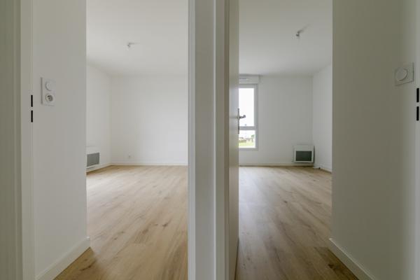 Maison avec jardin et garage