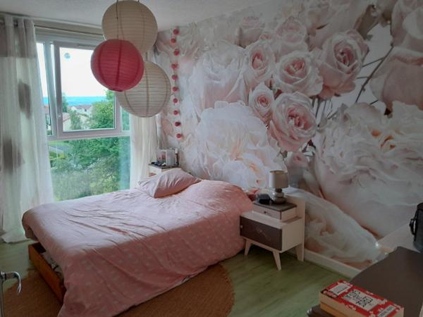 APPARTEMENT LUMINEUX  VUE DEGAGEE PROCHE COMMERCES ECOLE