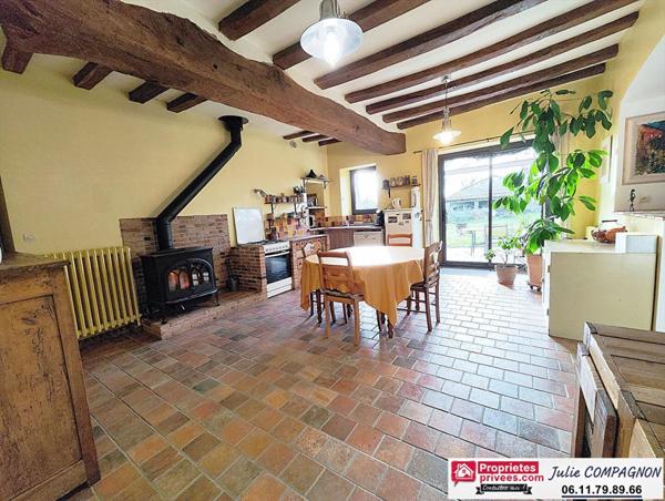 LONGERE DE CARACTERE 243 M² - 5 CHAMBRES - JARDIN - CARPORTS