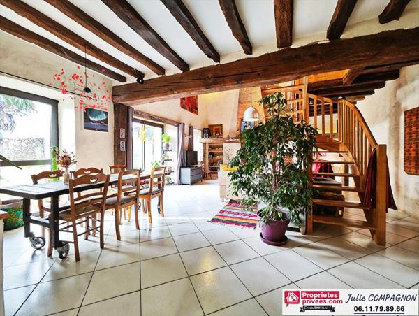 LONGERE DE CARACTERE 243 M² - 5 CHAMBRES - JARDIN - CARPORTS