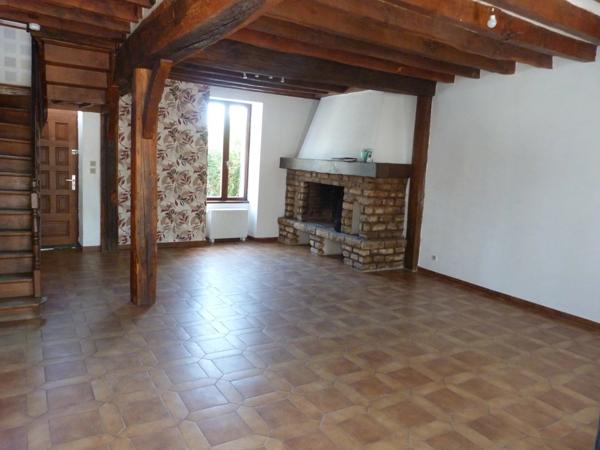 Location                                                      Maison
                        
                     3 pièces                      70 m2                     à Vierzon