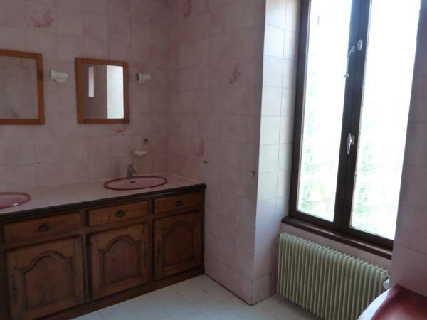Location                                                      Maison
                        
                     3 pièces                      70 m2                     à Vierzon