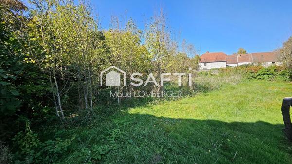 OYRIERES - Ancienne ferme à rénover au cœur du village