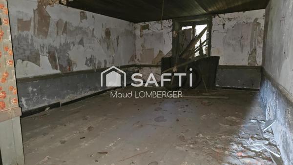 OYRIERES - Ancienne ferme à rénover au cœur du village