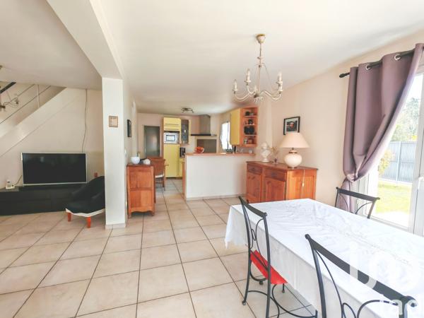 Maison à vendre 5 pièces 145 m² Sainte-Geneviève-des-Bois