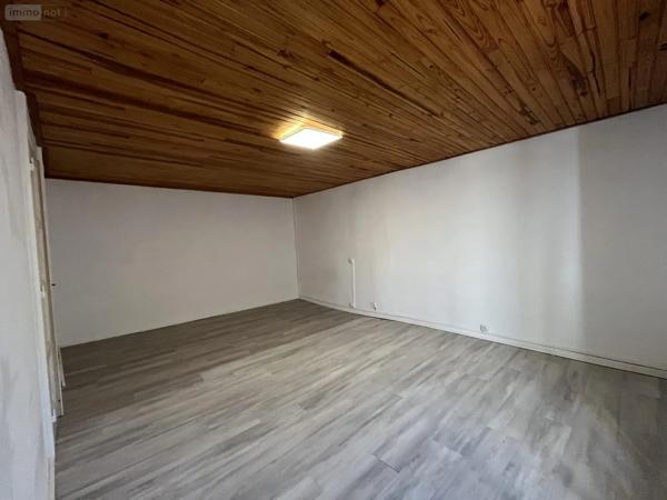 Location - Appartement Villette-sur-Ain 01320 2 pièces 52 m 2