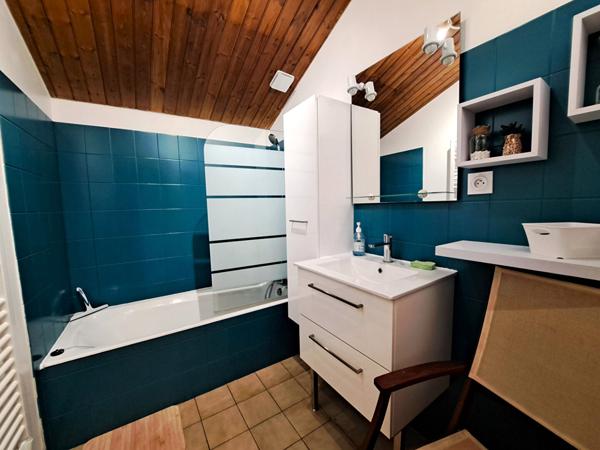 Charmante maison en pierre rénovée de 57m² à MOUCHAMPS !!