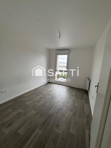Appartement 2023, balcon et parking inclus