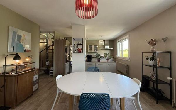 Maison à vendre    4 pièces • 90 m2 Gueux