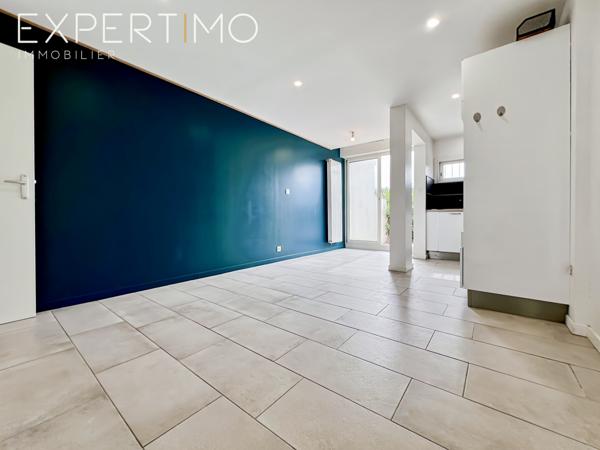 Palavas-les-Flots (34250) Appartement de Type T3 plus véranda, jardin, cellier, et place de parking nominative .