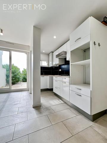 Palavas-les-Flots (34250) Appartement de Type T3 plus véranda, jardin, cellier, et place de parking nominative .