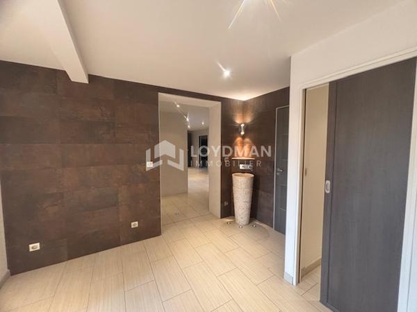Maison T7 de 245 m² avec 6 chambres et piscine