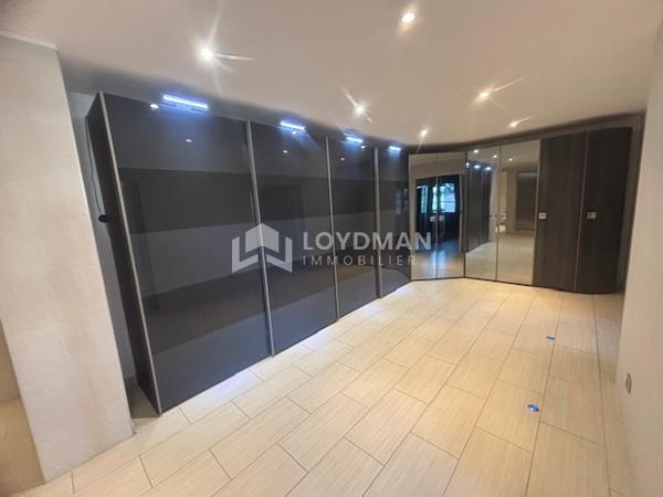 Maison T7 de 245 m² avec 6 chambres et piscine