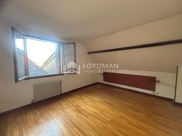 Maison T7 de 245 m² avec 6 chambres et piscine
