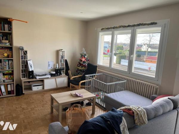 LAVAL, Pavillon sur sous-sol