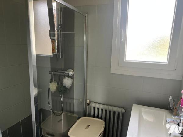 LAVAL, Pavillon sur sous-sol