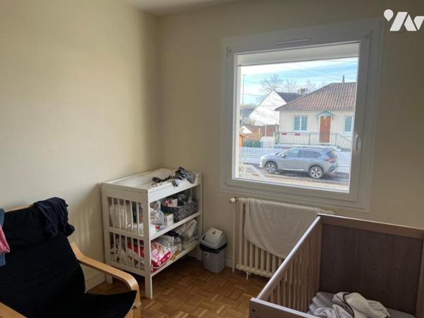 LAVAL, Pavillon sur sous-sol