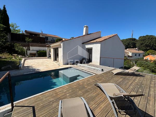 Maison individuelle de plain pied T5 avec 3 chambres piscine et garage