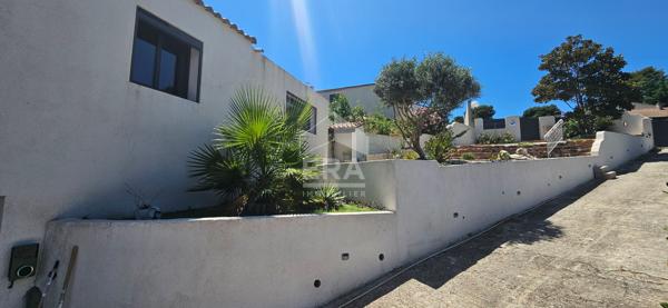 Maison individuelle de plain pied T5 avec 3 chambres piscine et garage