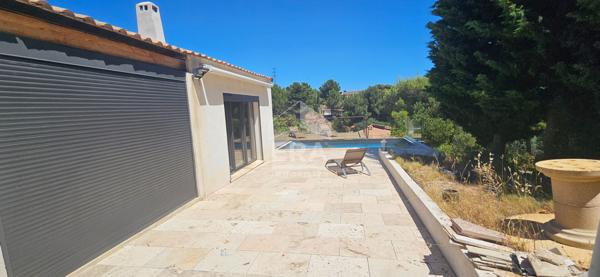 Maison individuelle de plain pied T5 avec 3 chambres piscine et garage