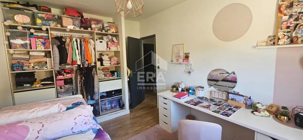 Maison individuelle de plain pied T5 avec 3 chambres piscine et garage