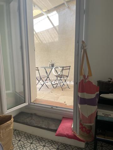 Appartement
                                                                                                                                                                                                                                                                                                                        3 pièce(s)                                                                                                                                                                                                          2 chambre(s)                                                                                                                                                                                                          83  m²