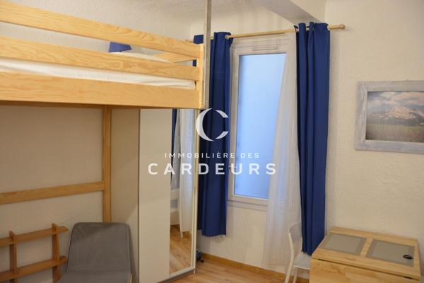 Studio
                                                                                                                                                                                                                                                                                                                        1 pièce(s)                                                                                                                                                                                                                                                                                                                              20  m²