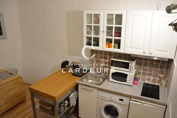 Studio
                                                                                                                                                                                                                                                                                                                        1 pièce(s)                                                                                                                                                                                                                                                                                                                              20  m²