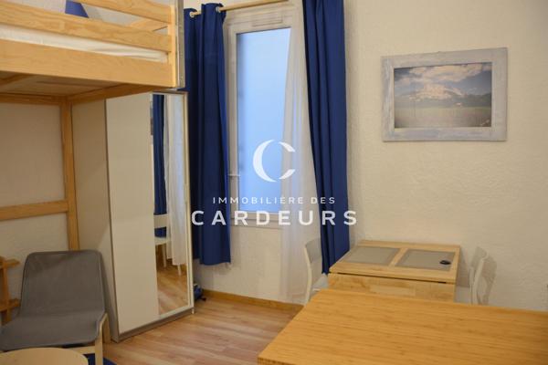 Studio
                                                                                                                                                                                                                                                                                                                        1 pièce(s)                                                                                                                                                                                                                                                                                                                              20  m²