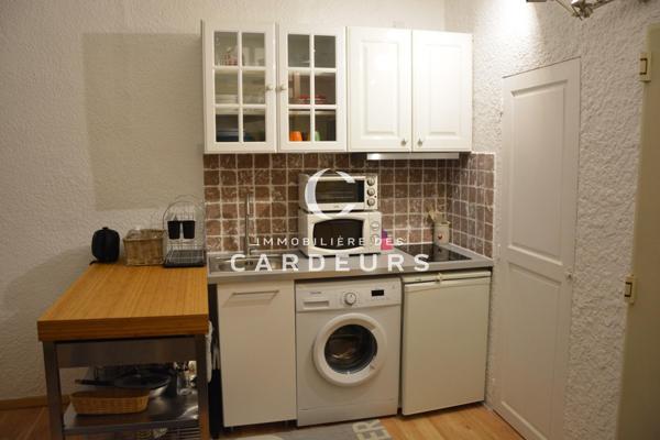 Studio
                                                                                                                                                                                                                                                                                                                        1 pièce(s)                                                                                                                                                                                                                                                                                                                              20  m²