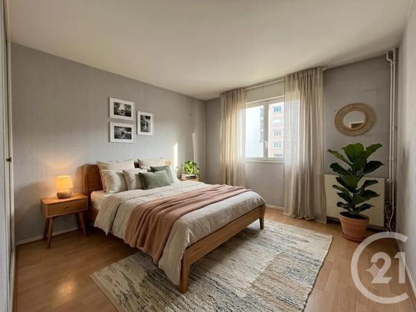 Appartement F5 à vendre  5 pièces - 103,72 m 2   MAUREPAS  - 78