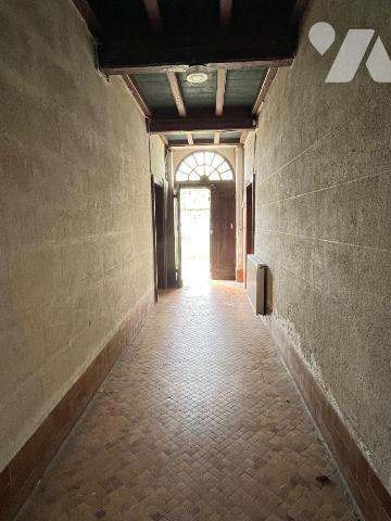 propriété à vendre de 28 hectares attenants à 12 min de LIBOURNE (33500) et 18 min de SAINT AND...