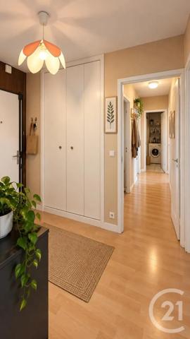 Appartement F2 à vendre  2 pièces - 57 m 2   PARIS  - 75019