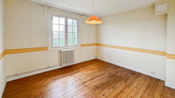 Maison à vendre 7 pièces proche de BERGERAC (24) - terrain de 1940 m2