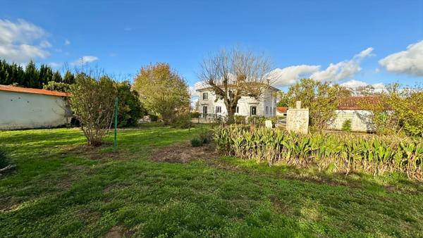 Maison à vendre 7 pièces proche de BERGERAC (24) - terrain de 1940 m2