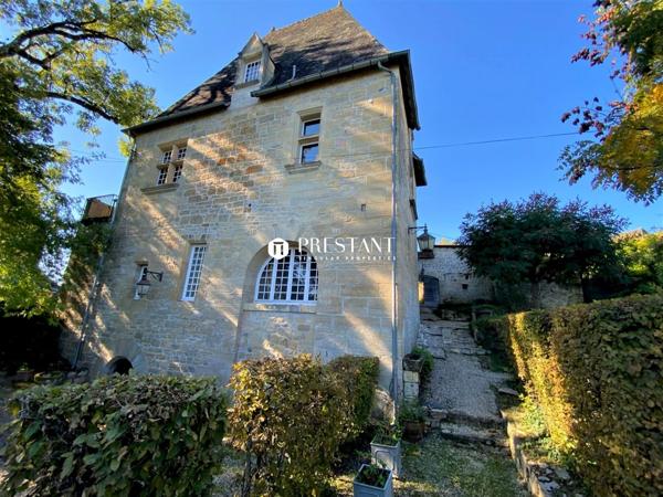 Château Renaissance en position dominante dans un village classé proche de Hautefort, BRIVE LA GAILLARDE