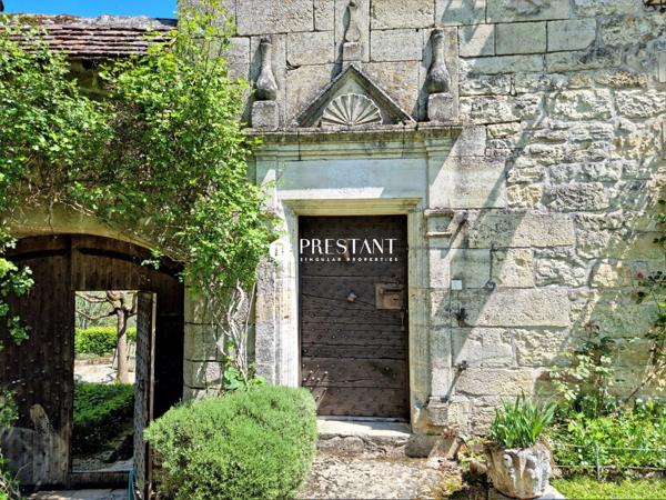 Château Renaissance en position dominante dans un village classé proche de Hautefort, BRIVE LA GAILLARDE