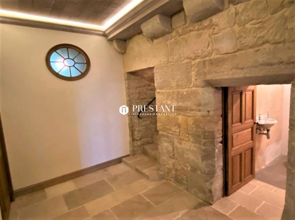 Château Renaissance en position dominante dans un village classé proche de Hautefort, BRIVE LA GAILLARDE