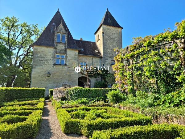 Château Renaissance en position dominante dans un village classé proche de Hautefort, BRIVE LA GAILLARDE