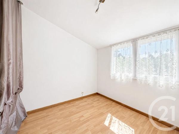 Maison à vendre  4 pièces - 76,31 m 2   NOISIEL  - 77