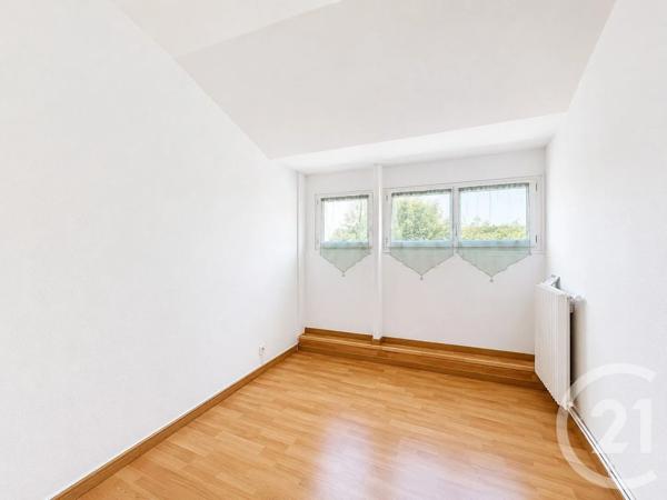 Maison à vendre  4 pièces - 76,31 m 2   NOISIEL  - 77
