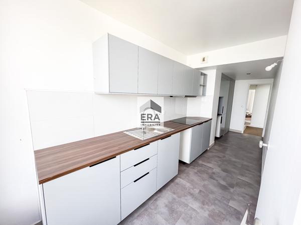 Appartement Paris 4 pièce(s) 123 m2 Avec parking