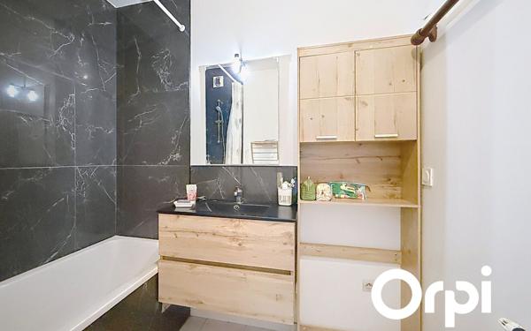 Appartement à vendre    3 pièces • 65,66 m2 Villeurbanne