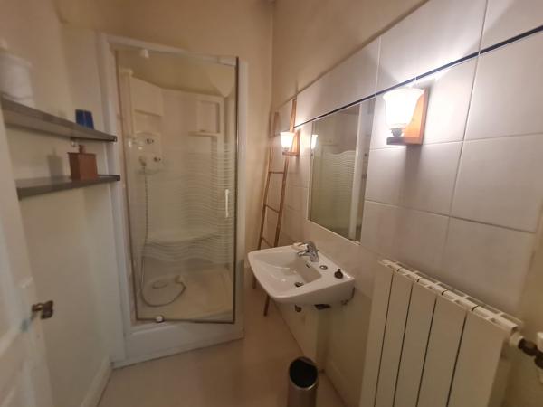 Maison 8 pièce(s) 6 chambre(s) 280 m²