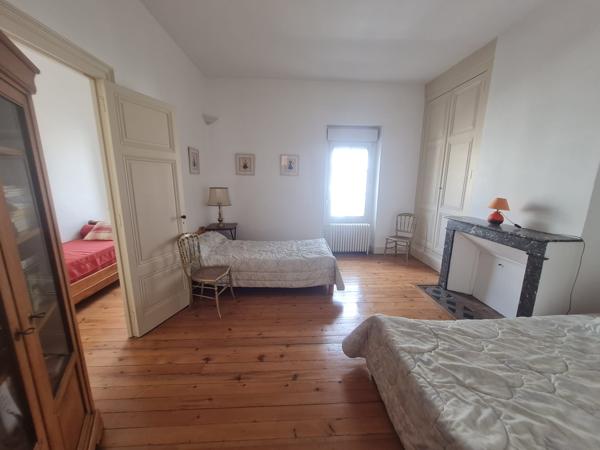 Maison 8 pièce(s) 6 chambre(s) 280 m²