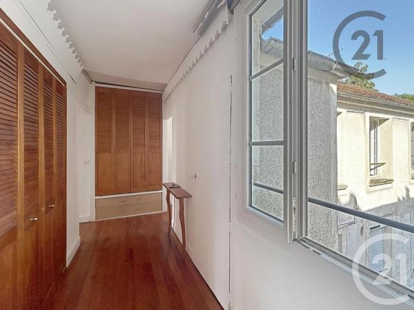 Appartement 5 Pieces à vendre  5 pièces - 108,72 m 2   FONTAINEBLEAU  - 77